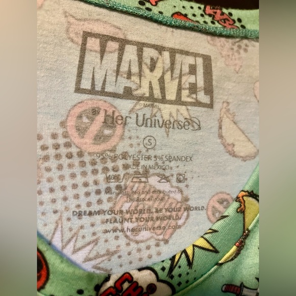 Deadpool Marvel 🌮 2 PC Set Womens Print Tee Shirt Top + Black Pom Pom Shorts S - Picture 6 of 9